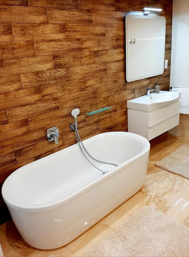 Nobless Apartments Holedna ברנו מראה חיצוני תמונה