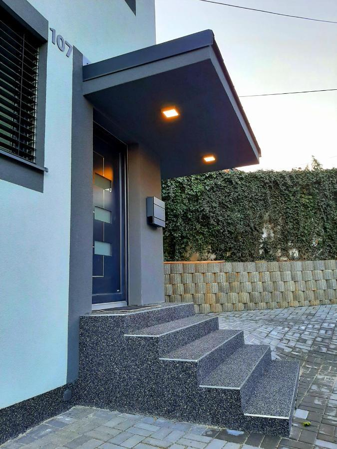 Nobless Apartments Holedna ברנו מראה חיצוני תמונה
