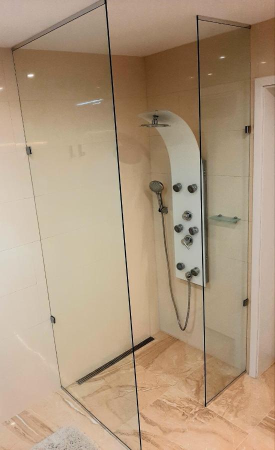 Nobless Apartments Holedna ברנו מראה חיצוני תמונה